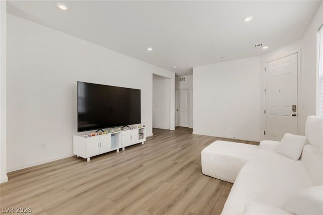 9576 Marsh Aster Street, Las Vegas, NV 89139