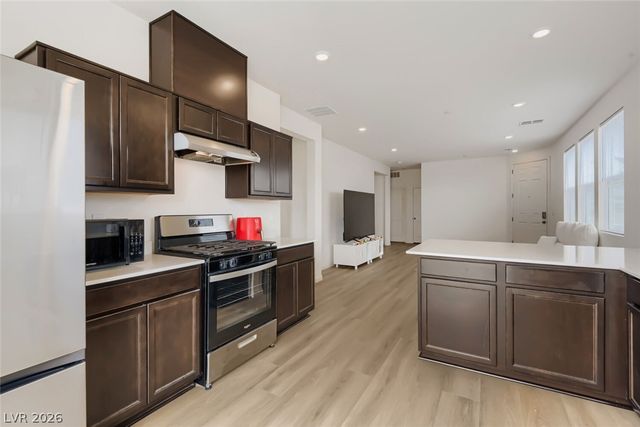 9576 Marsh Aster Street, Las Vegas, NV 89139