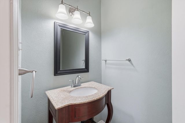 120 Linda View Court NE, Albuquerque, NM 87123