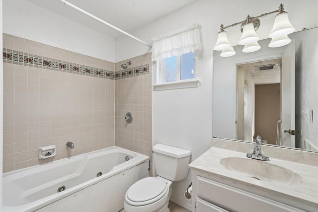 120 Linda View Court NE, Albuquerque, NM 87123