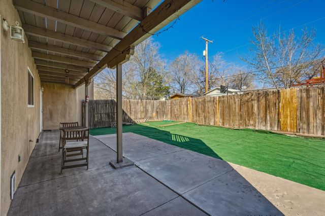 120 Linda View Court NE, Albuquerque, NM 87123