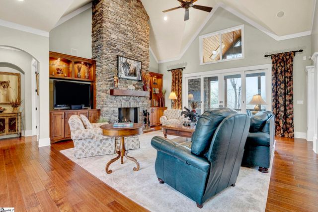 304 Lake Hills Lane, Travelers Rest, SC 29690