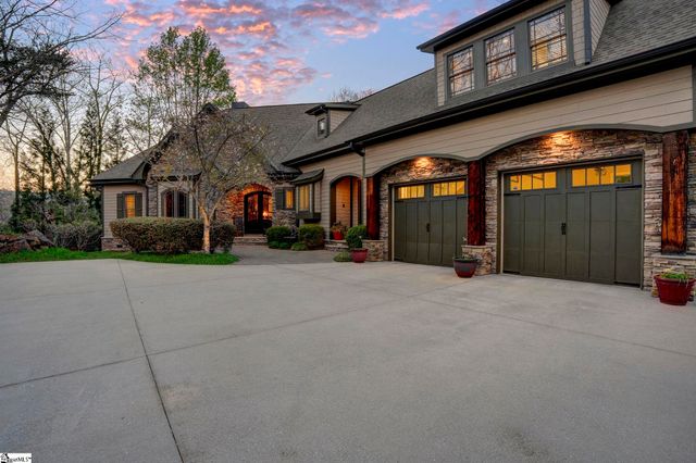 304 Lake Hills Lane, Travelers Rest, SC 29690