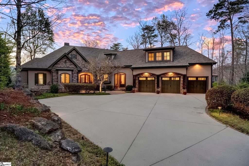 304 Lake Hills Lane, Travelers Rest, SC 29690