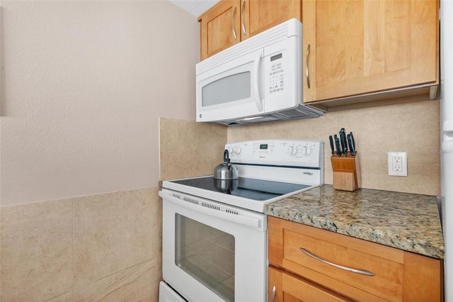 5966 MIDNIGHT PASS ROAD G118, Sarasota, FL 34242