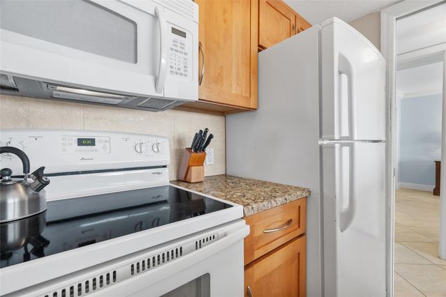 5966 MIDNIGHT PASS ROAD G118, Sarasota, FL 34242