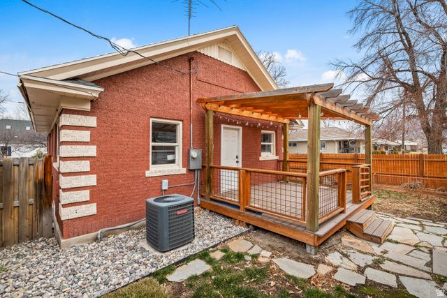 586 E BROWNING AVE, Salt Lake City, UT 84105