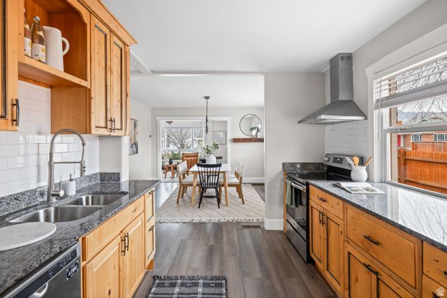 586 E BROWNING AVE, Salt Lake City, UT 84105