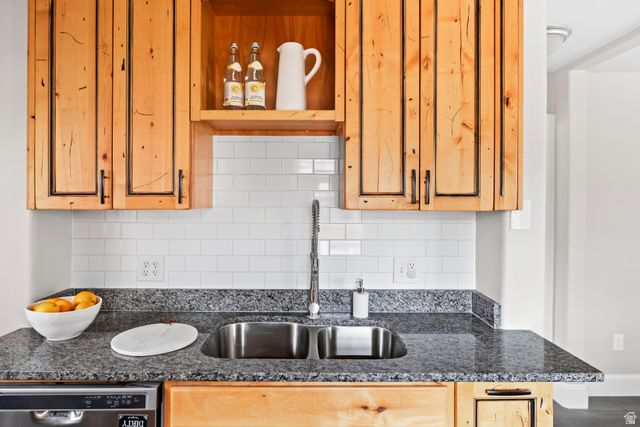 586 E BROWNING AVE, Salt Lake City, UT 84105