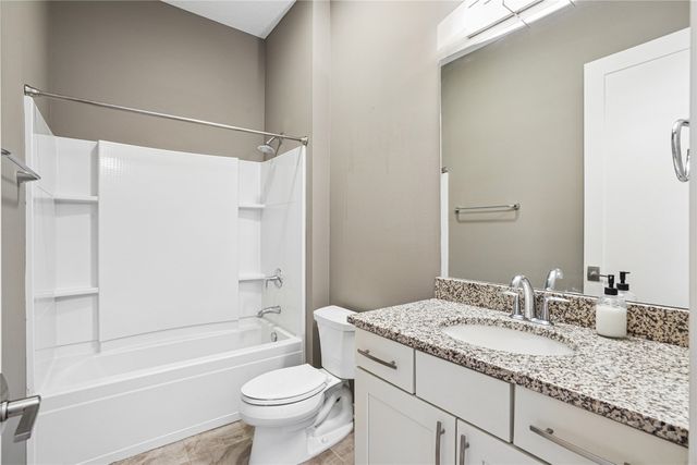 310 Abigail Lane, Waukee, IA 50263