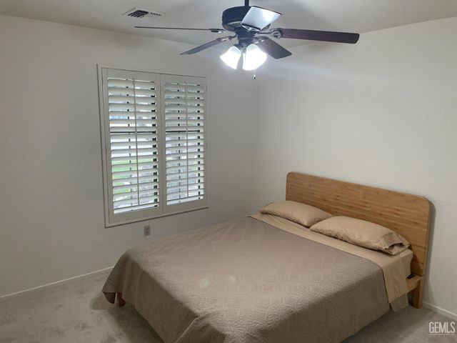 8832 Sierra Oak Drive, Bakersfield, CA 93311