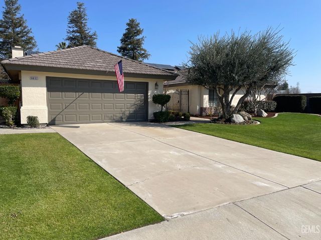 8832 Sierra Oak Drive, Bakersfield, CA 93311