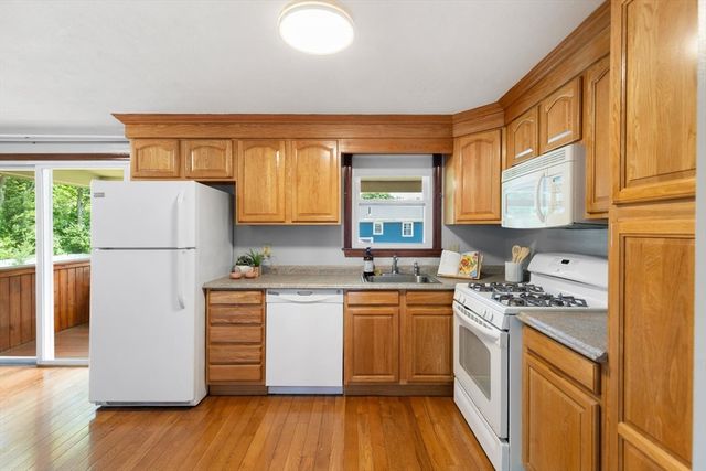 22 Susan Ave, Burlington, MA 01803