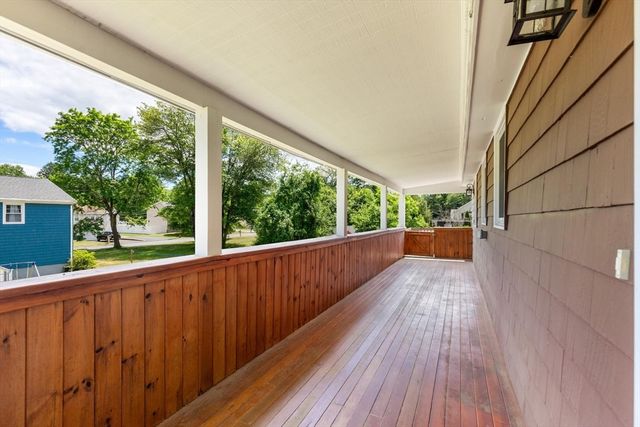 22 Susan Ave, Burlington, MA 01803