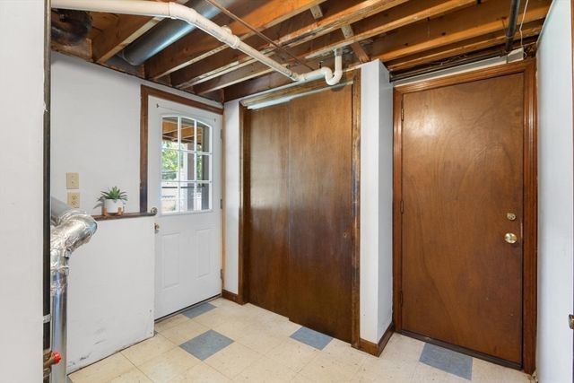 22 Susan Ave, Burlington, MA 01803