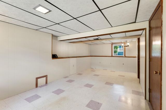22 Susan Ave, Burlington, MA 01803