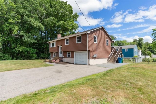 22 Susan Ave, Burlington, MA 01803