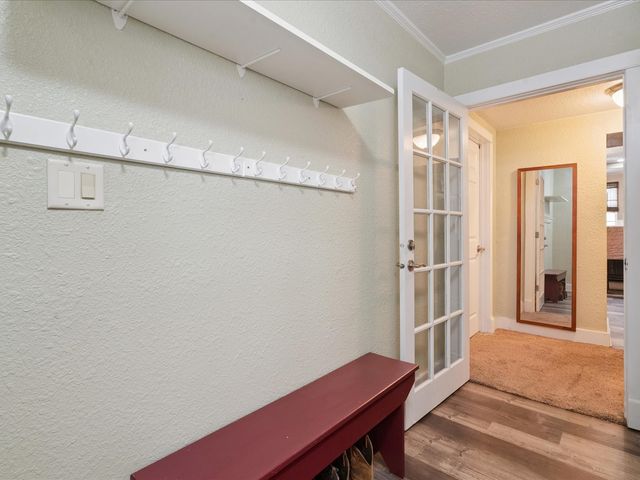 123 2nd Ave SW, Mt Vernon, IA 52314