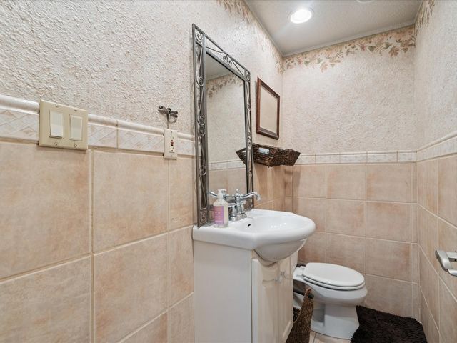 123 2nd Ave SW, Mt Vernon, IA 52314