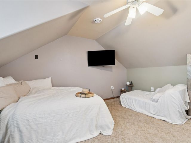 123 2nd Ave SW, Mt Vernon, IA 52314