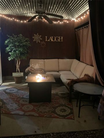 123 2nd Ave SW, Mt Vernon, IA 52314