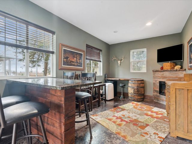 123 2nd Ave SW, Mt Vernon, IA 52314