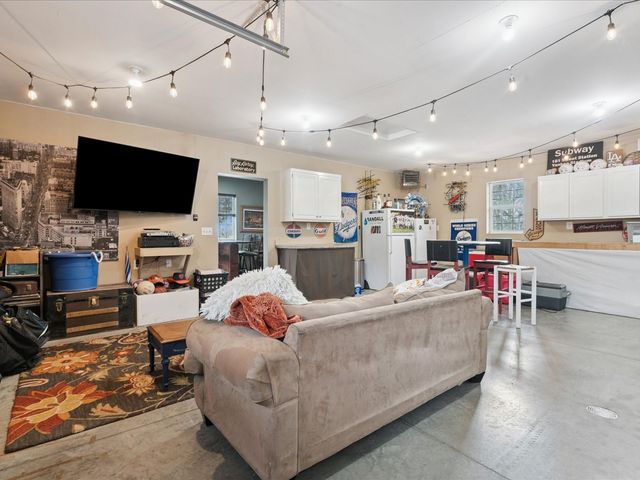 123 2nd Ave SW, Mt Vernon, IA 52314