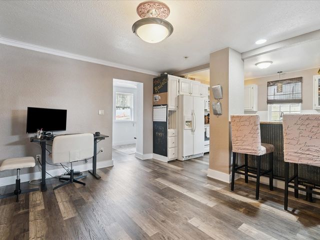 123 2nd Ave SW, Mt Vernon, IA 52314