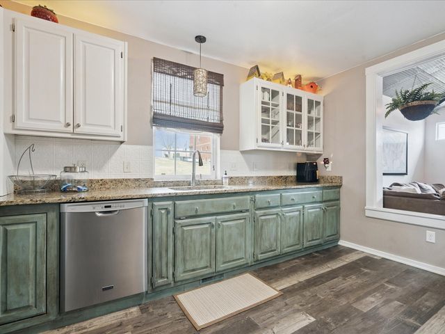 123 2nd Ave SW, Mt Vernon, IA 52314