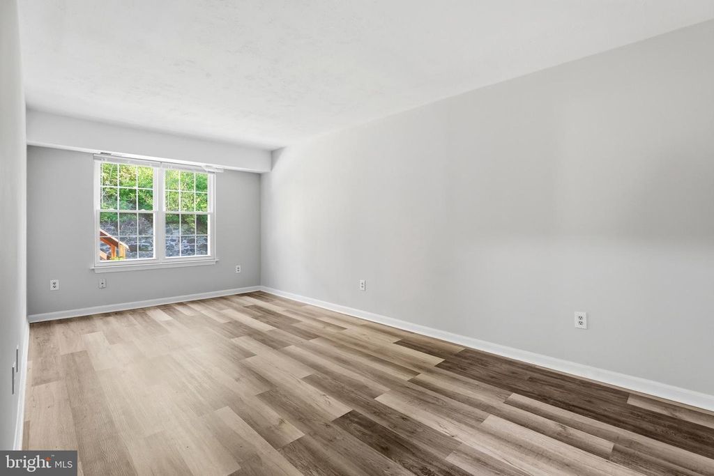 Image 16 of property listing at 10631 SHASTA CT #T-1, Damascus, MD 20872