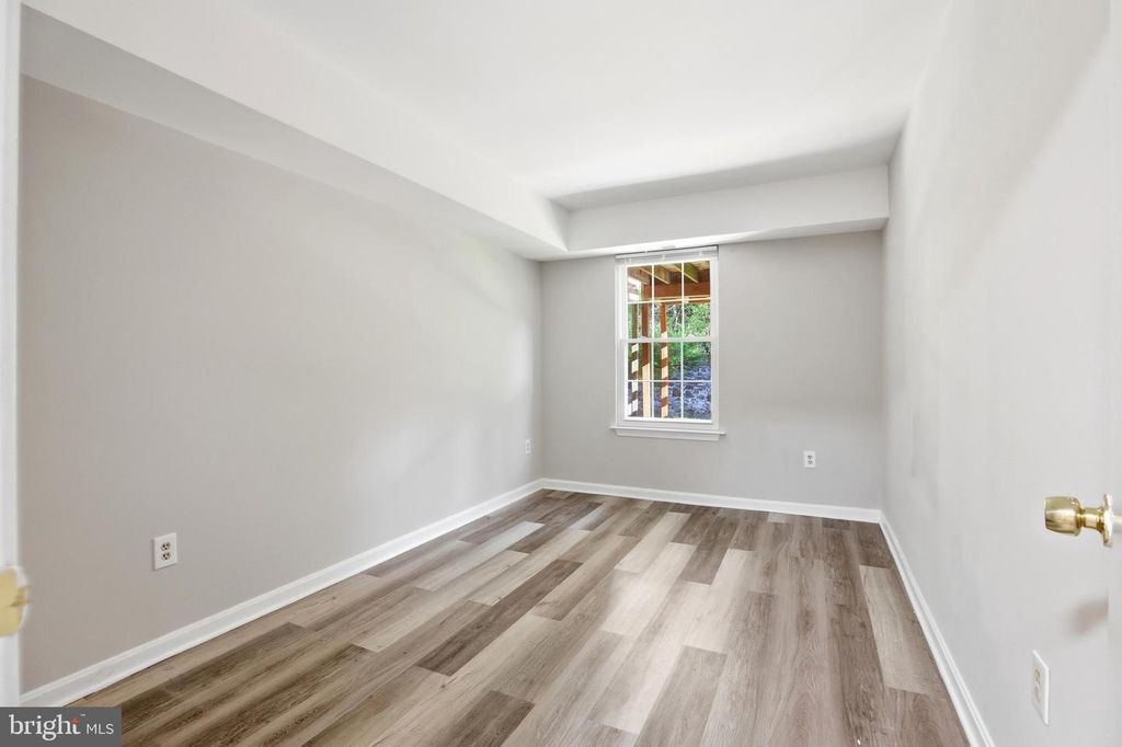Image 20 of property listing at 10631 SHASTA CT #T-1, Damascus, MD 20872