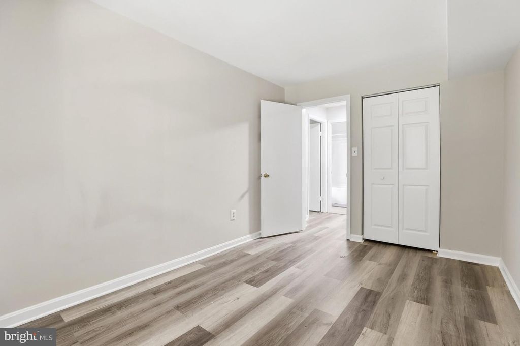 Image 21 of property listing at 10631 SHASTA CT #T-1, Damascus, MD 20872