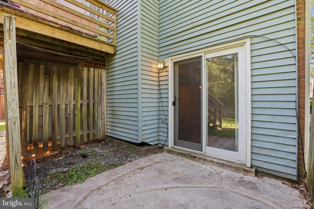 Image 23 of property listing at 10631 SHASTA CT #T-1, Damascus, MD 20872