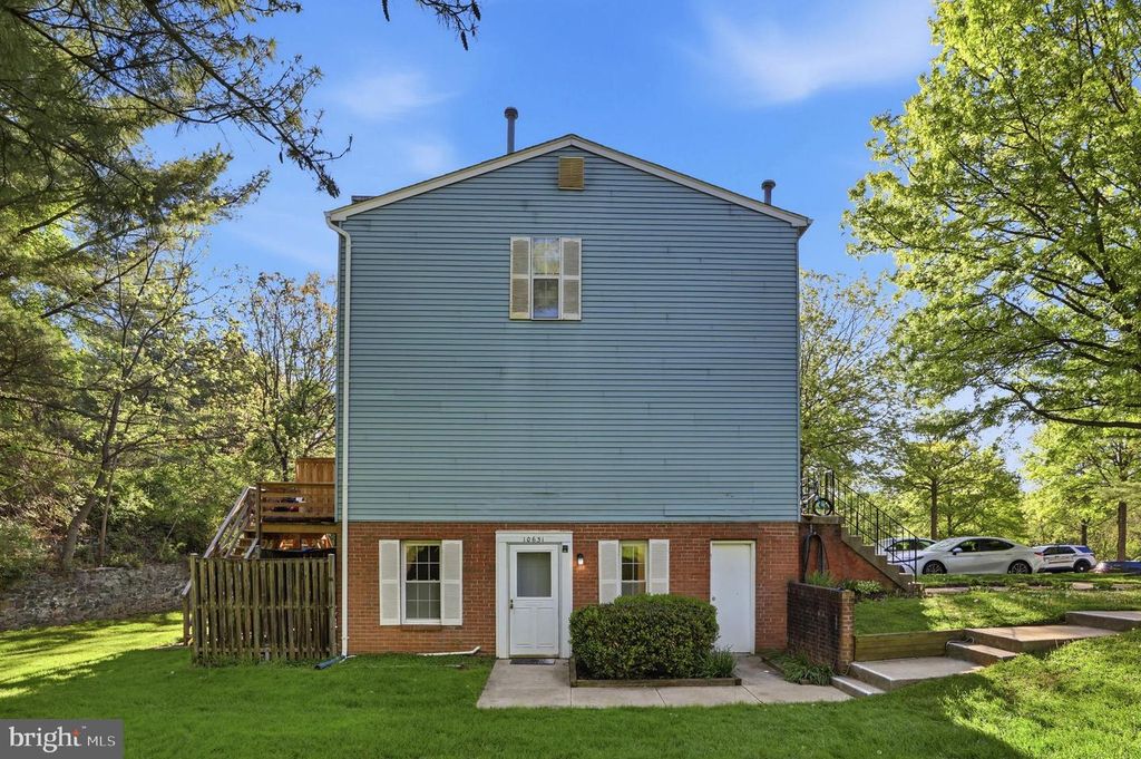 Image 25 of property listing at 10631 SHASTA CT #T-1, Damascus, MD 20872