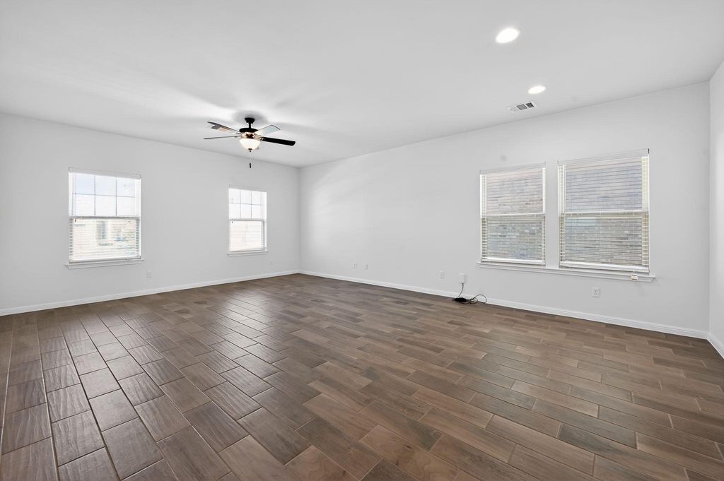 221 Arabian Colt DR, Georgetown, TX 78626