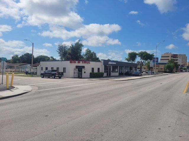 475 NW Le Jeune Rd, Miami, FL 33126