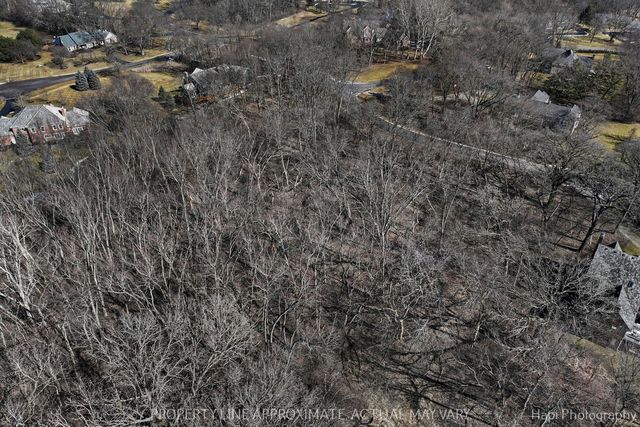 21260 N Prestwick Drive, Barrington, IL 60010