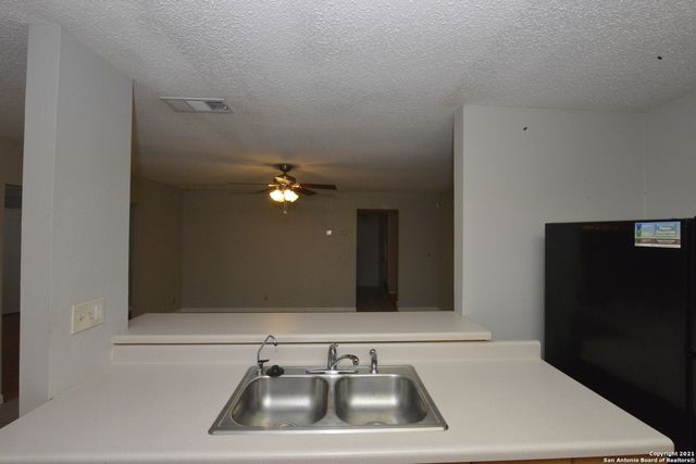10918 LANDS RUN ST, San Antonio, TX 78230