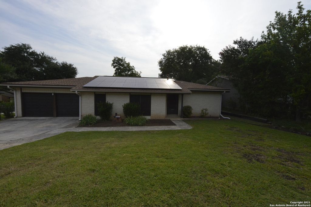 10918 LANDS RUN ST, San Antonio, TX 78230