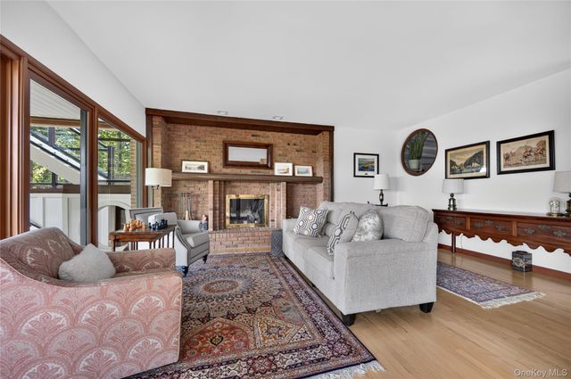235 Cleft Road, Mill Neck, NY 11765