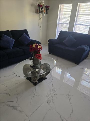 208 58TH AVENUE E, Bradenton, FL 34203