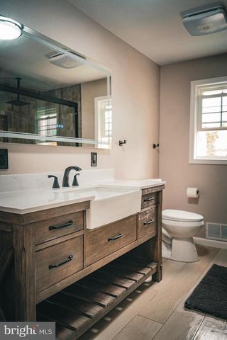 16 CHARTER OAK LANE, Marlton, NJ 08053