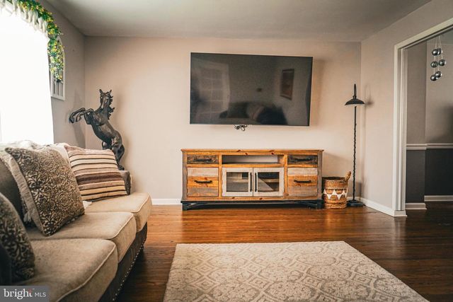 16 CHARTER OAK LANE, Marlton, NJ 08053