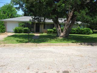 112 Cedar Heights Drive, Palestine, TX 75803