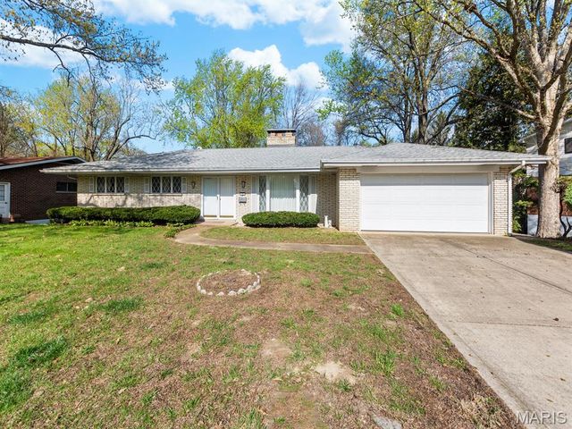 16 Melwood Drive, Belleville, IL 62223