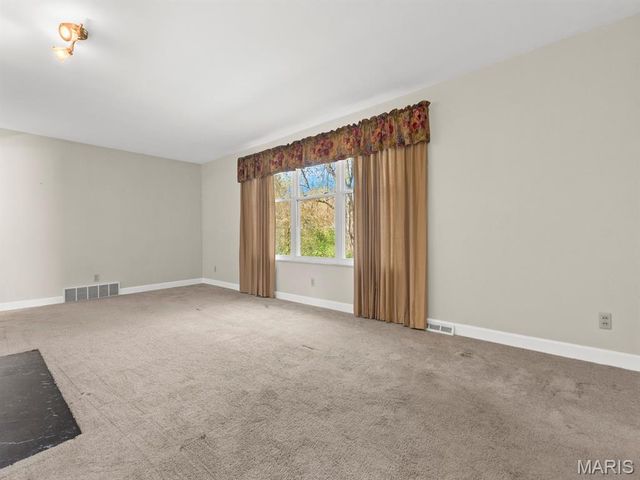 16 Melwood Drive, Belleville, IL 62223