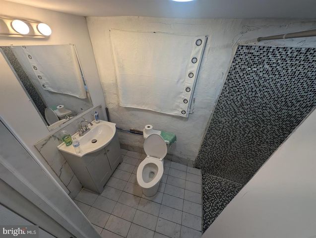 6039 WASHINGTON AVE, Philadelphia, PA 19143