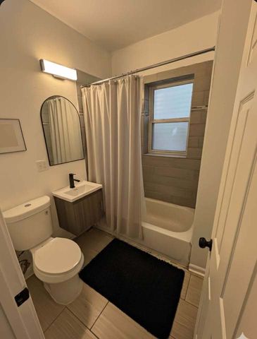 6838 S King Drive 1, Chicago, IL 60637