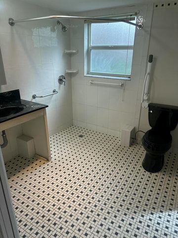 193 Chatham J, West Palm Beach, FL 33417