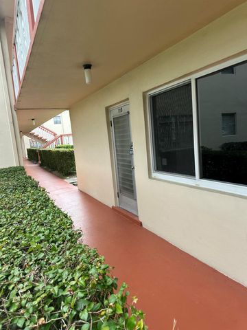193 Chatham J, West Palm Beach, FL 33417
